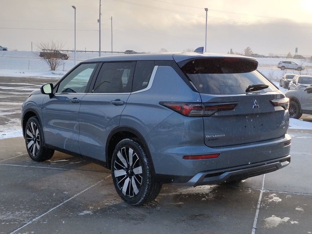 New 2026 Mitsubishi Outlander SE image 18