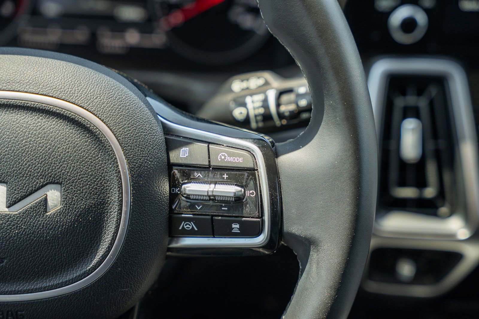 Used 2023 Kia Sorento X-Line EX image 31