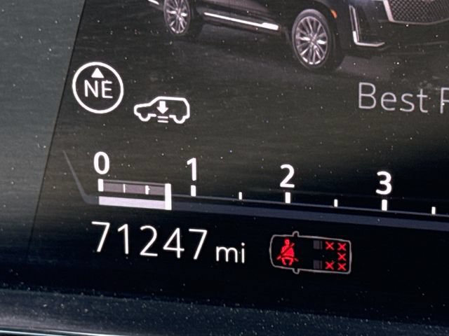 Certified 2022 Cadillac Escalade Premium Luxury Platinum w/ Heavy-Duty Trailer Package AWD/4WD image 19