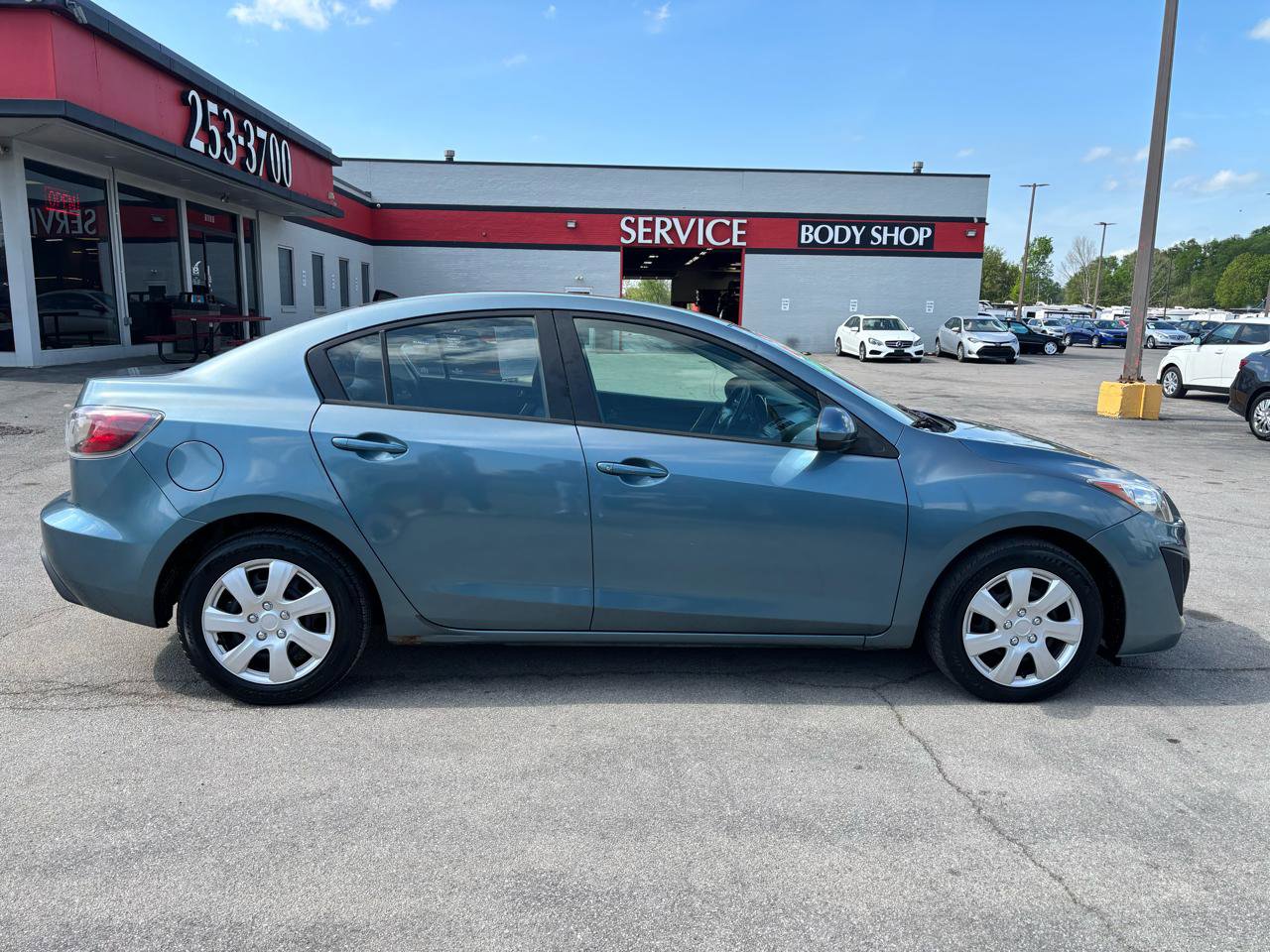 Used 2010 MAZDA MAZDA3 i Sport FWD image 2