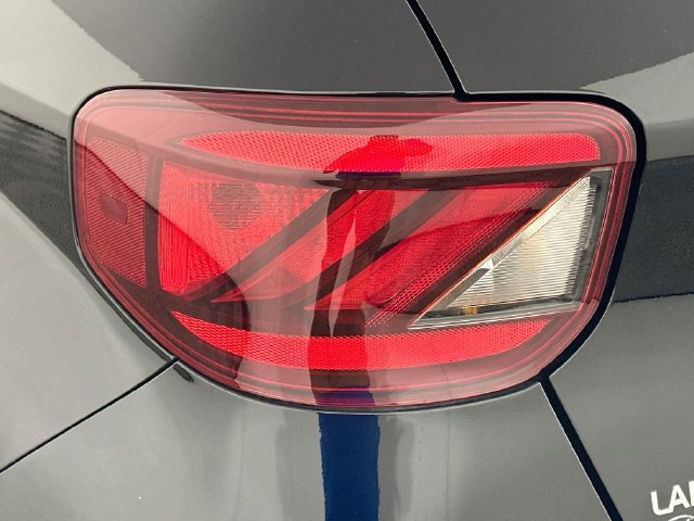 Used 2025 Hyundai Venue SEL FWD image 22