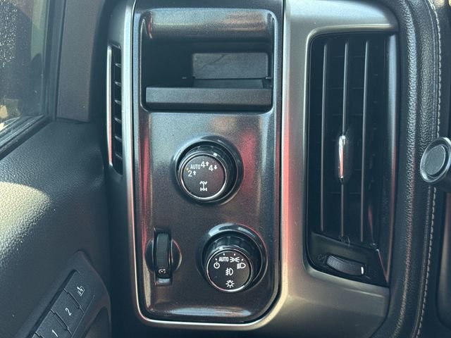Used 2018 Chevrolet Silverado 1500 LTZ Z71 w/ Centennial Edition AWD/4WD image 17