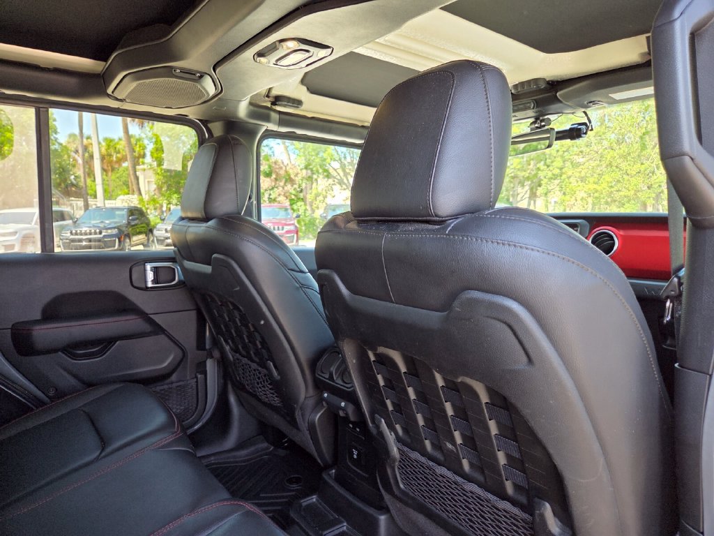 Certified 2021 Jeep Wrangler Unlimited Rubicon w/ Dual Top Group AWD/4WD image 17