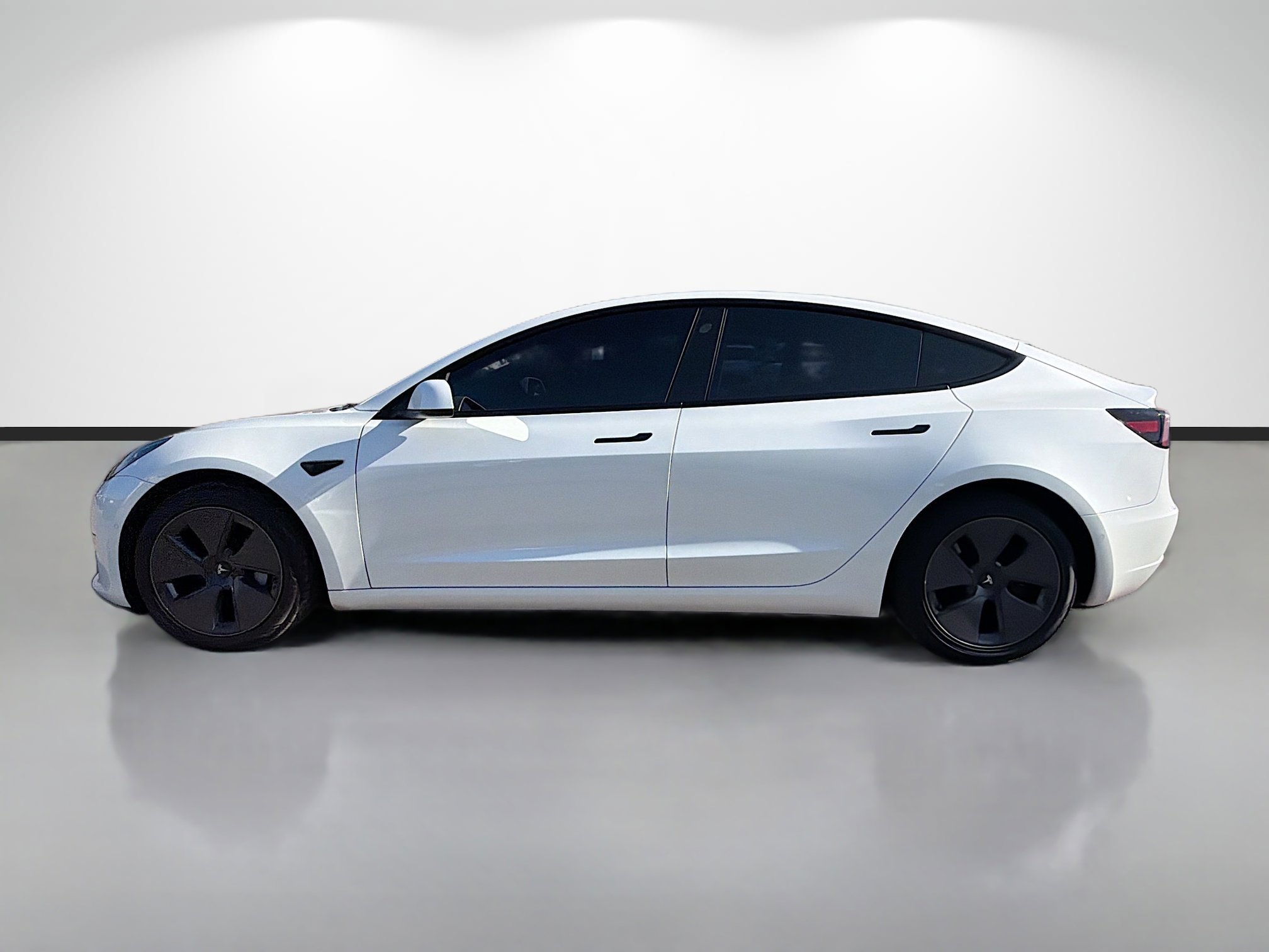 Used 2022 Tesla Model 3 Long Range image 2