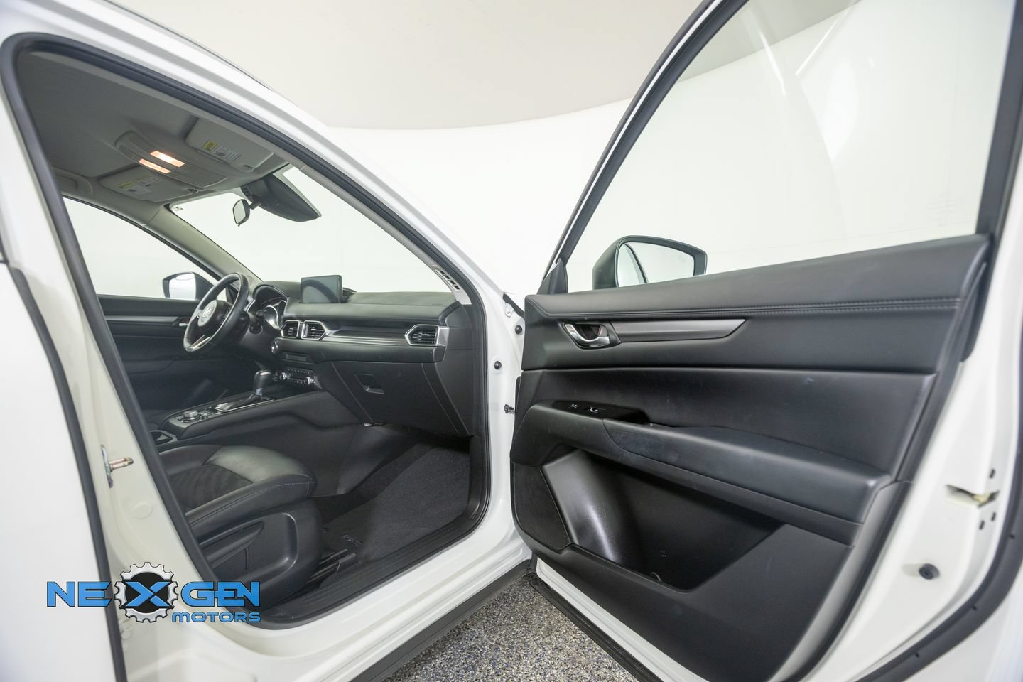 Used 2021 MAZDA CX-5 Touring AWD/4WD image 5