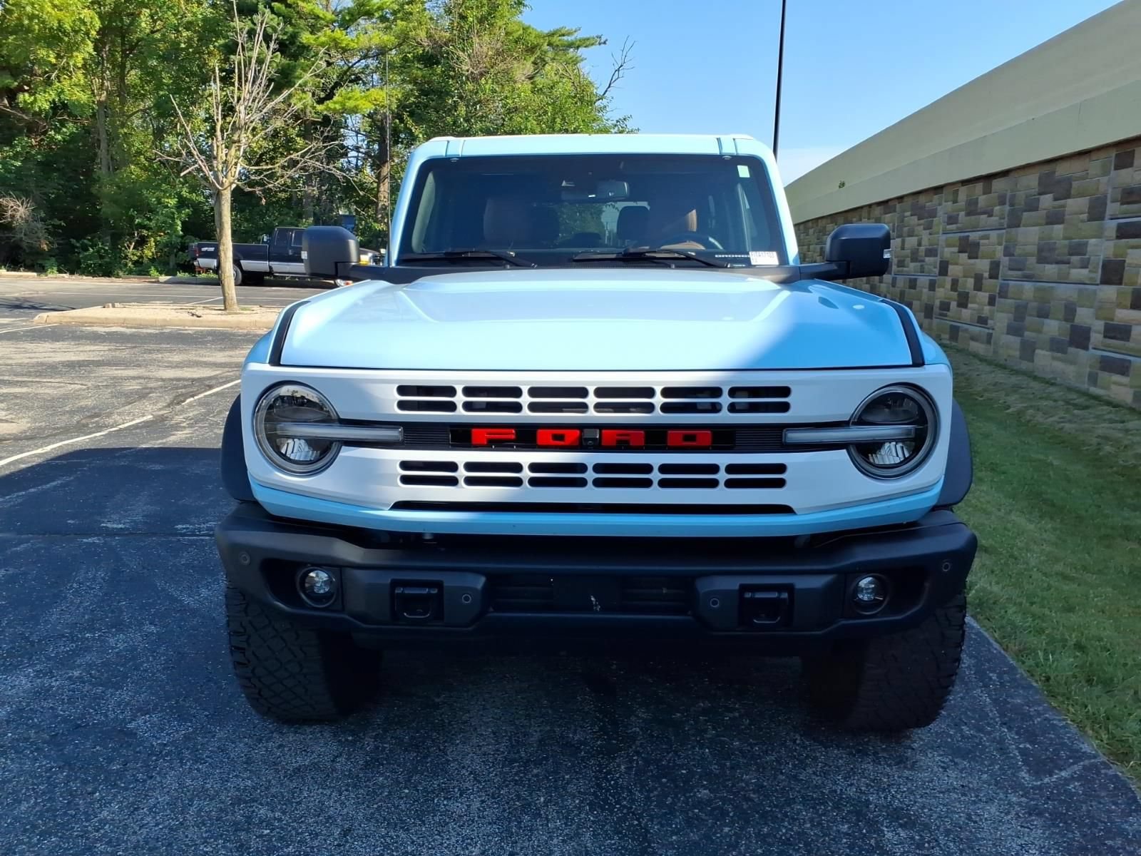 Used 2024 Ford Bronco Heritage Edition AWD/4WD image 3