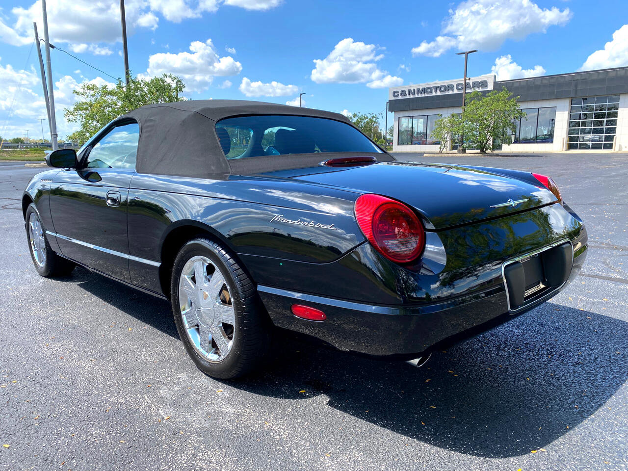 Used 2002 Ford Thunderbird Deluxe image 14