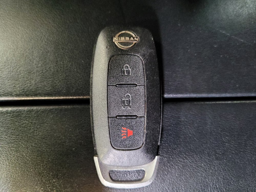 Used 2023 Nissan Rogue S AWD/4WD image 32
