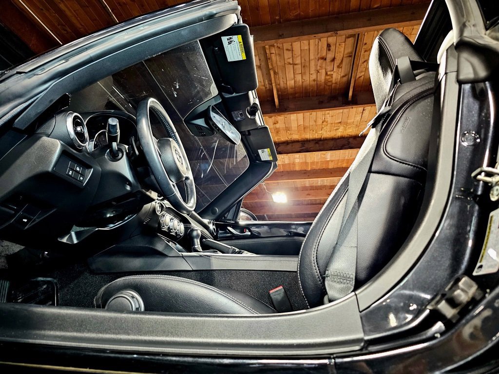 Used 2024 MAZDA MX-5 Miata RF Grand Touring image 3