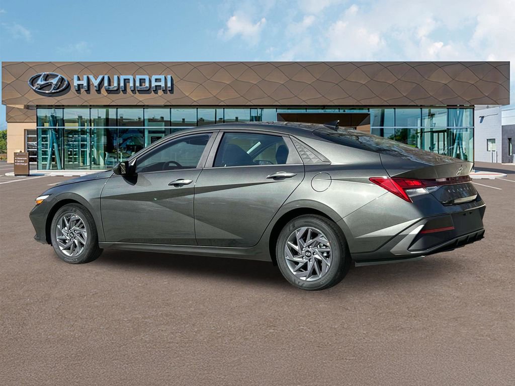 New 2025 Hyundai Elantra Blue image 4