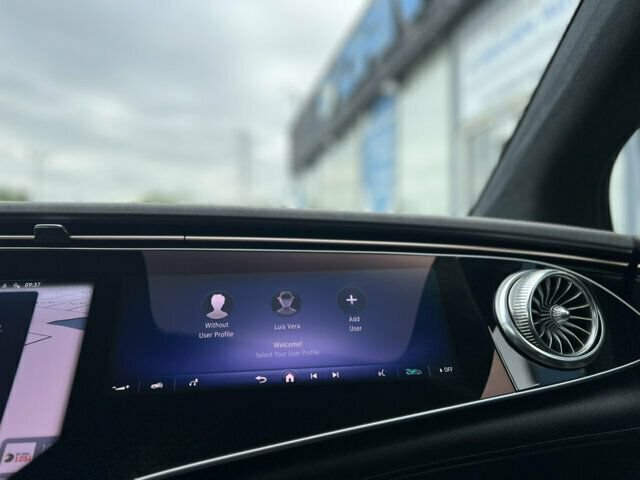 Used 2022 Mercedes-Benz EQS 580 4MATIC Sedan image 30