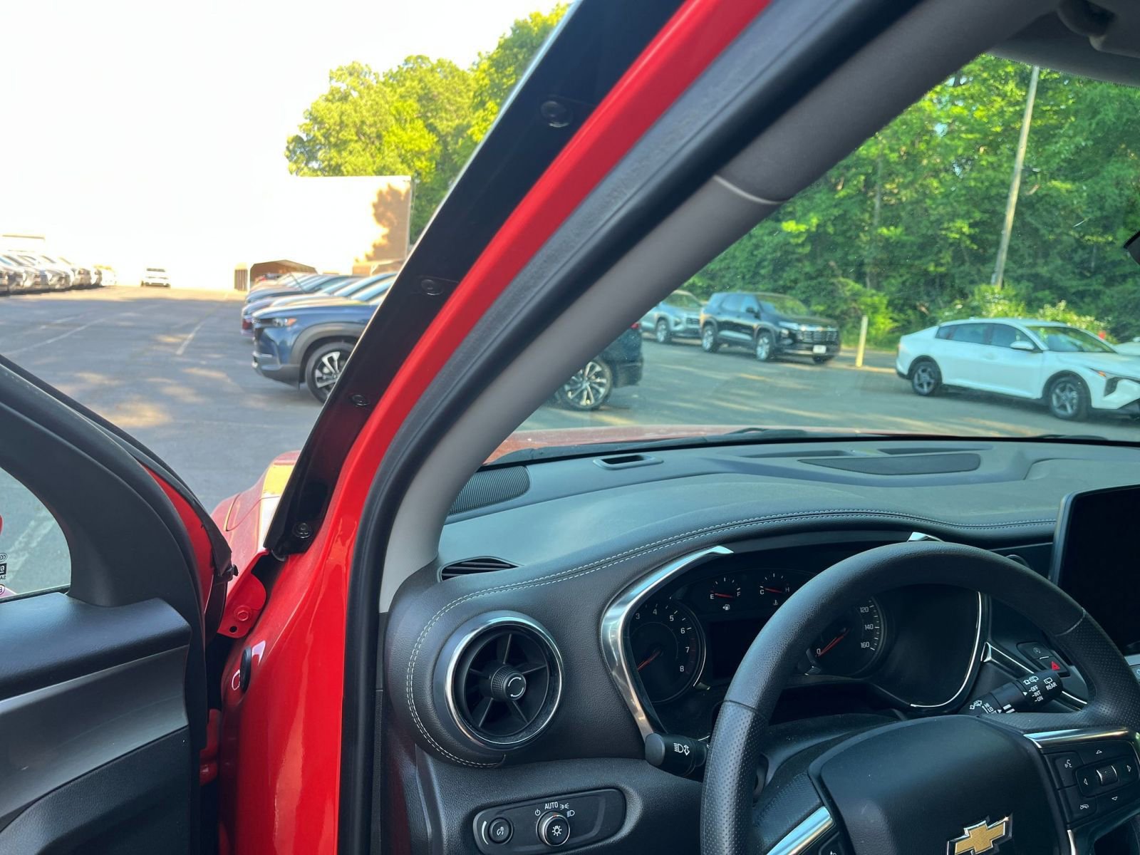 Used 2025 Chevrolet Blazer LT image 35