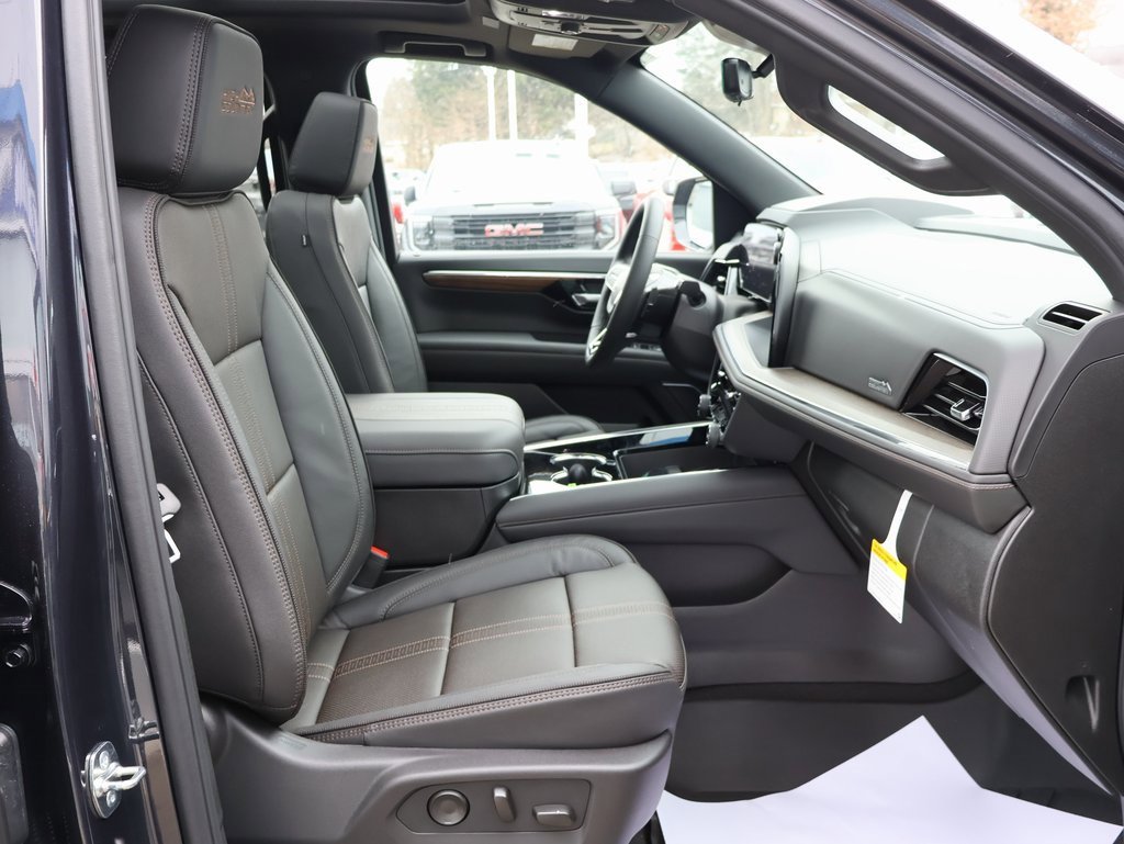 New 2025 Chevrolet Suburban High Country image 45