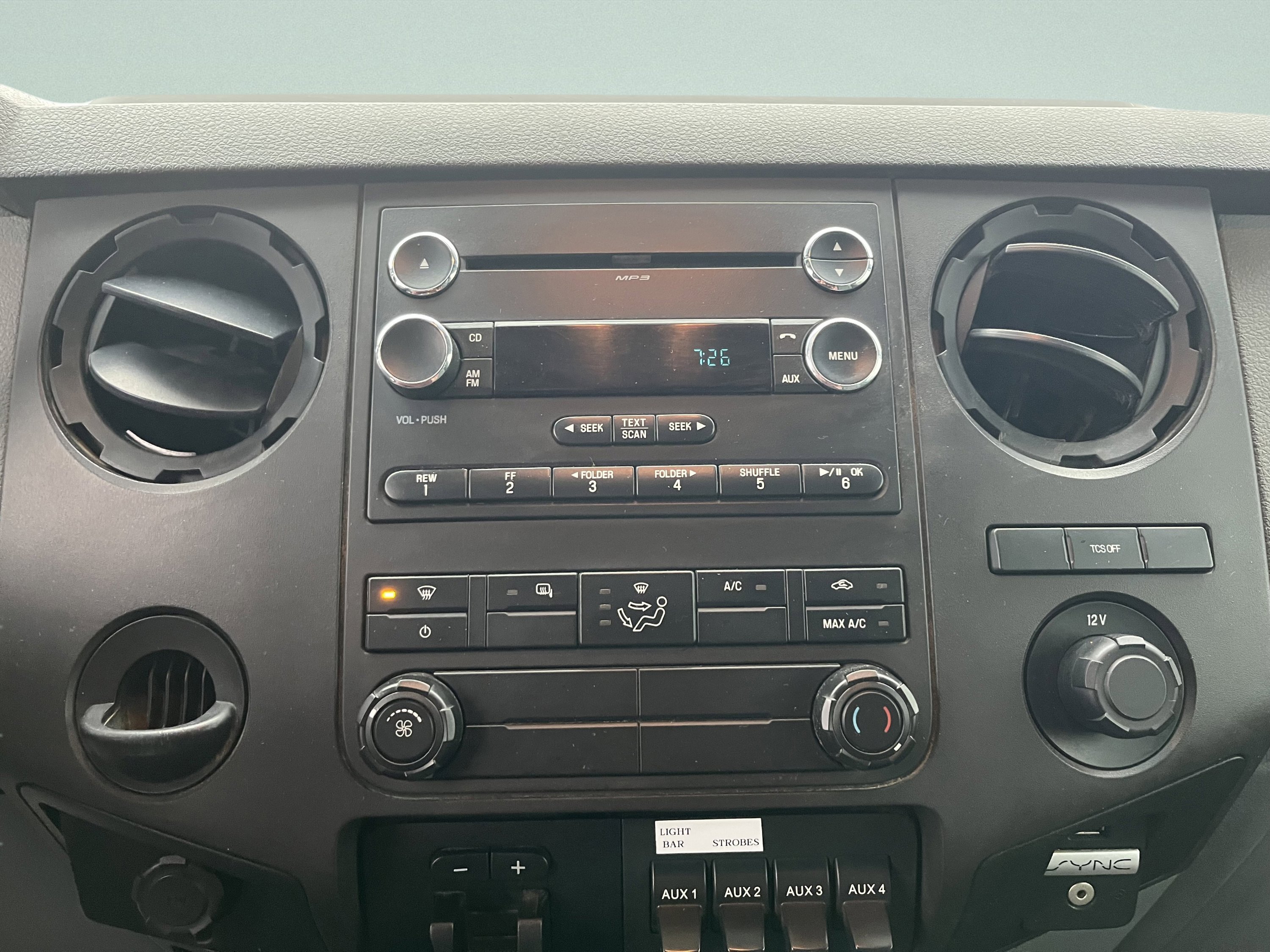 Used 2015 Ford F450 XL w/ Power Equipment Group image 16