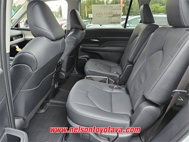 New 2026 Toyota Grand Highlander Limited image 6