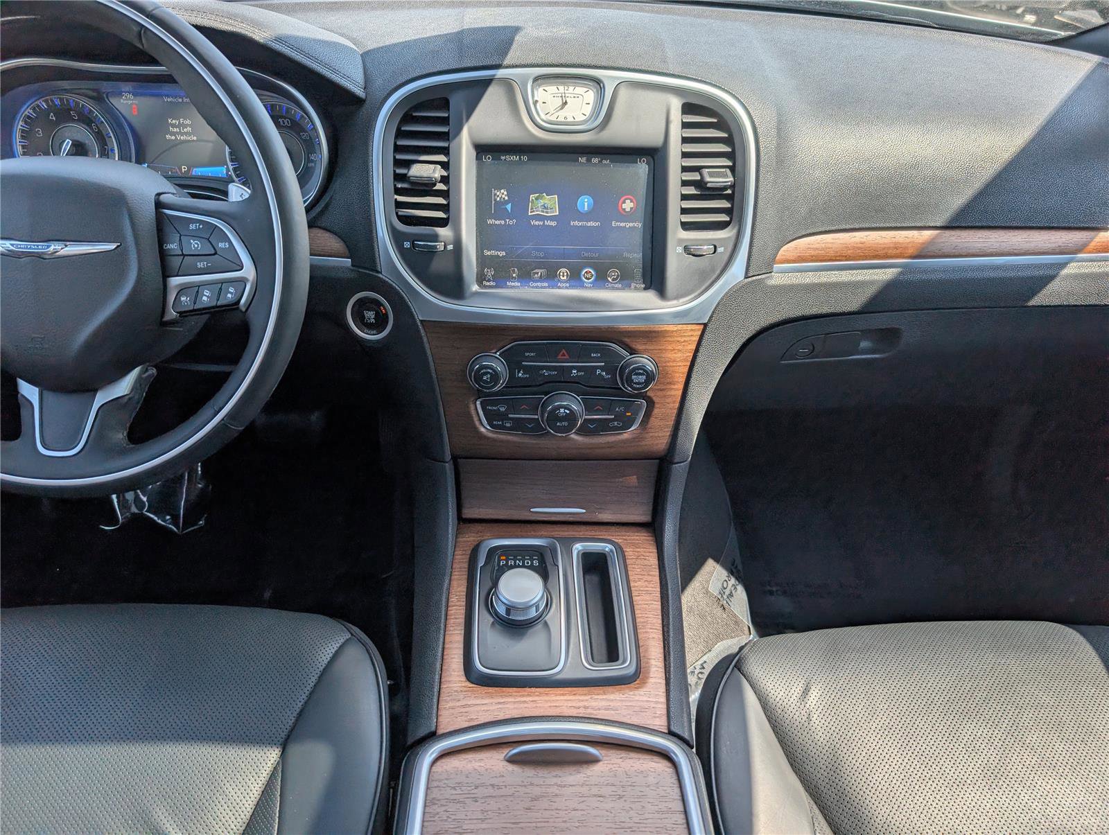 Used 2016 Chrysler 300 C Platinum w/ Safetytec Plus Group AWD/4WD image 19