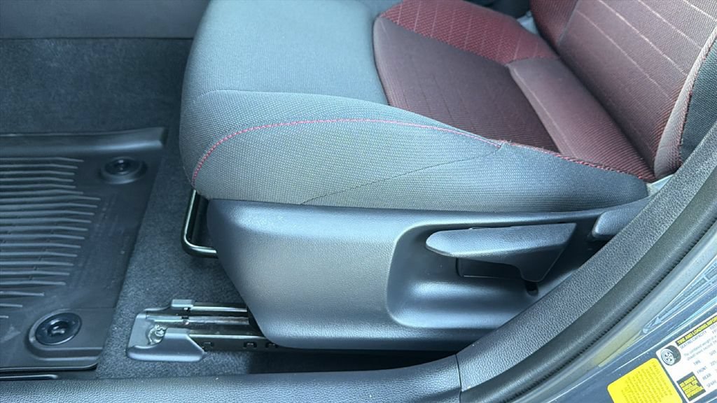 Used 2025 Toyota Corolla SE FWD image 13
