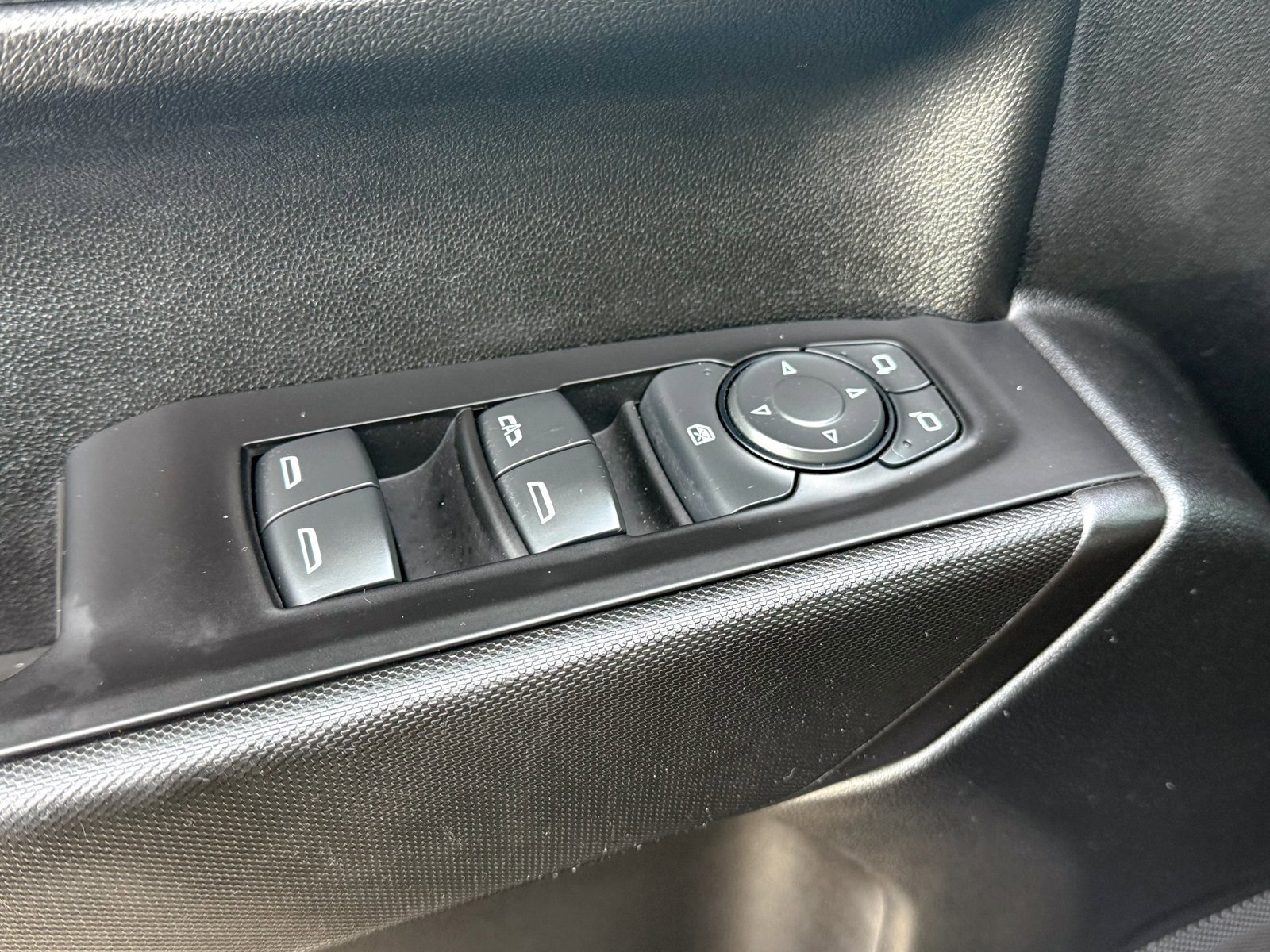 Used 2021 Chevrolet Silverado 1500 Custom w/ Rally Edition image 14