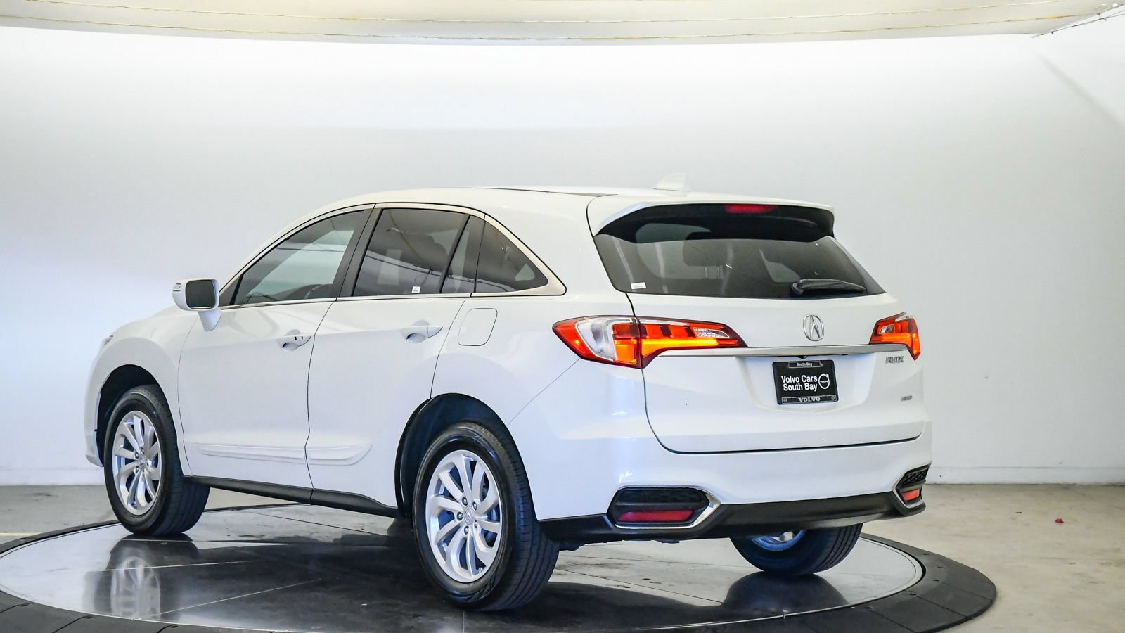 Used 2018 Acura RDX AWD w/ Technology Package image 2