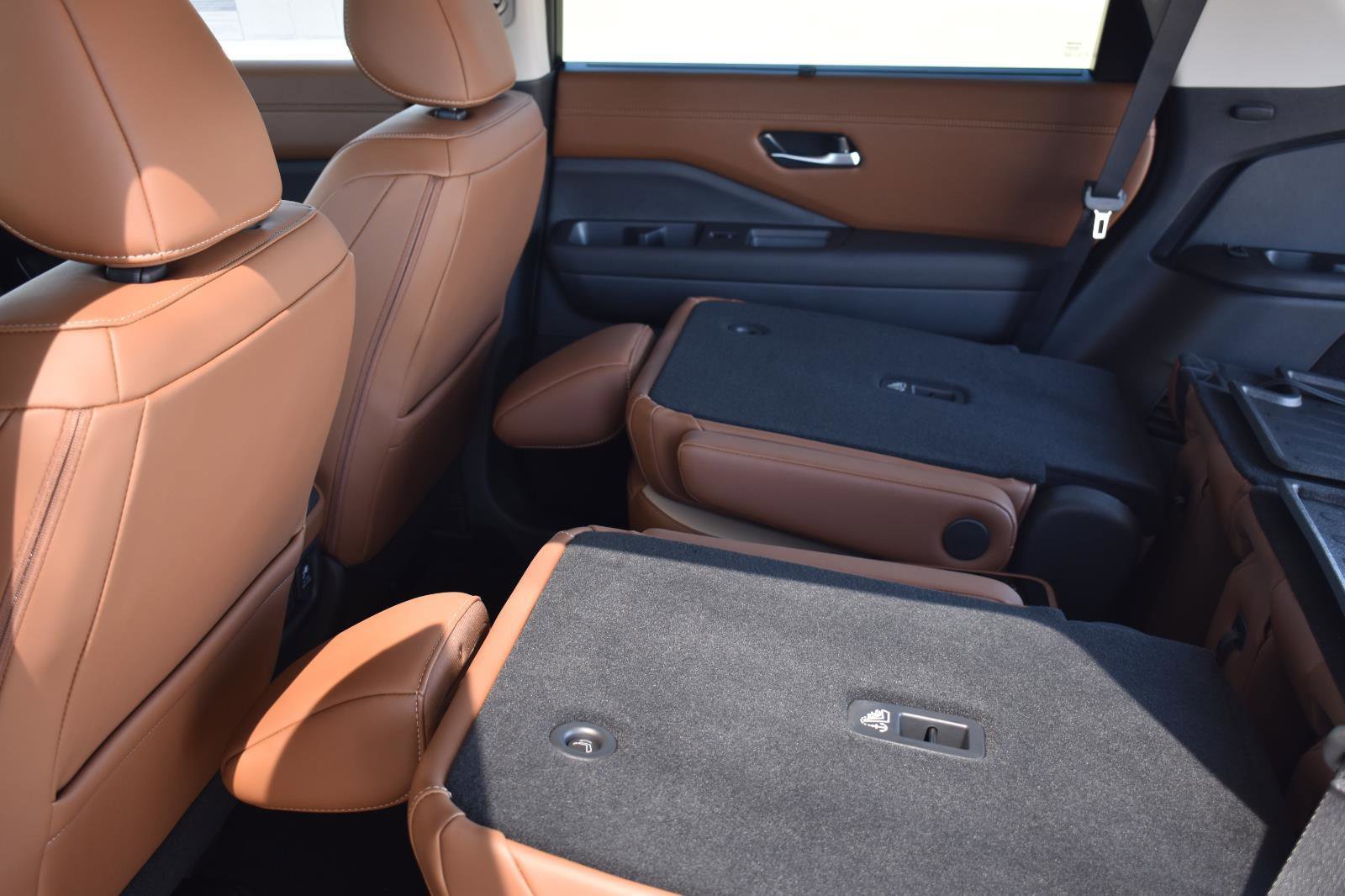 New 2026 Nissan Pathfinder Platinum image 53