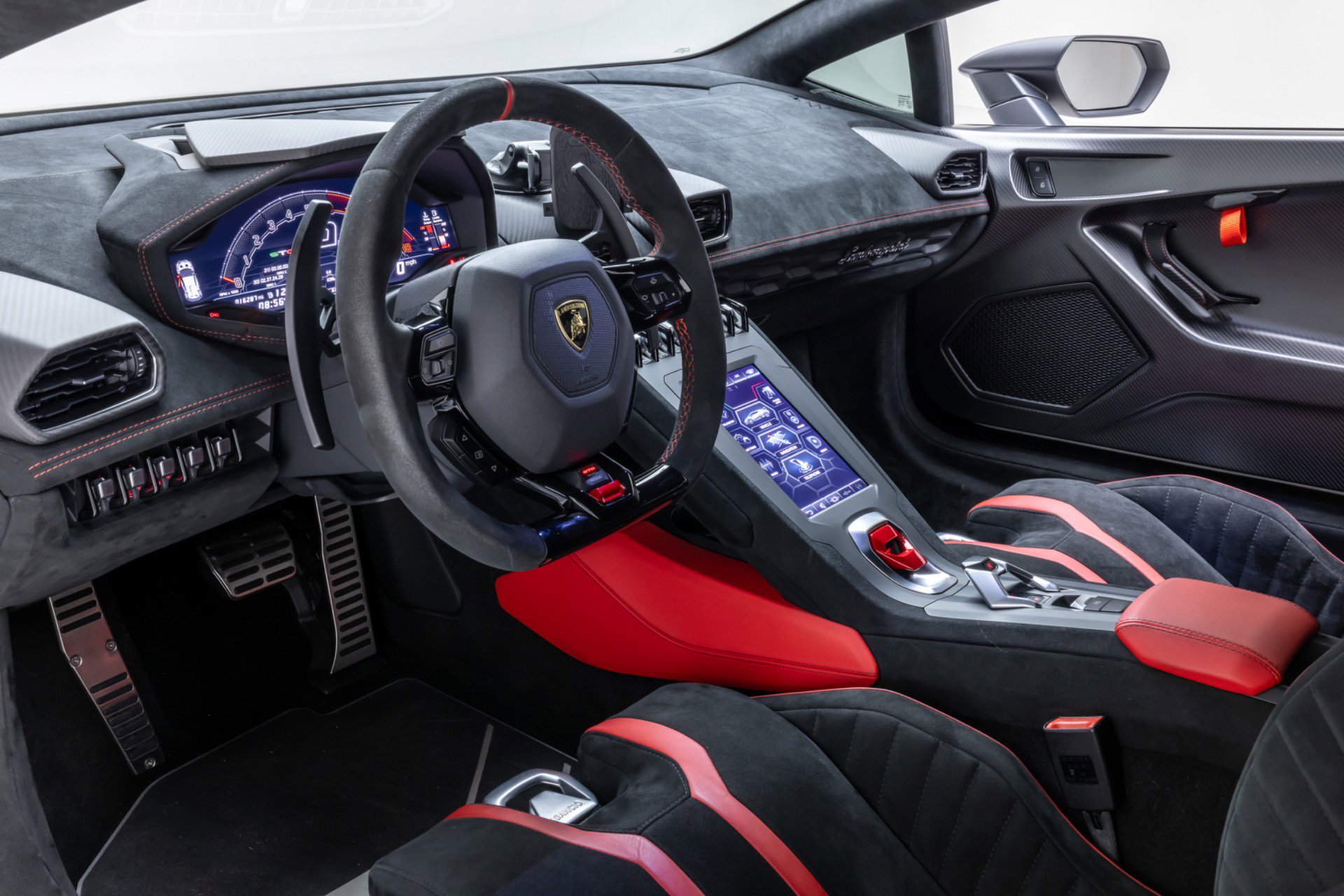 Used 2022 Lamborghini Huracan STO image 61