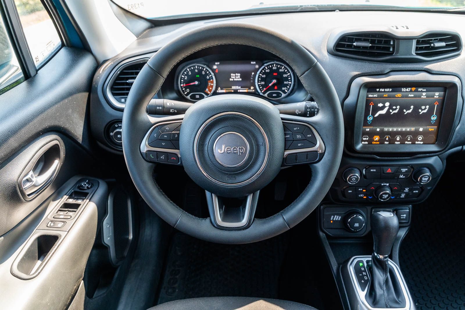 Used 2022 Jeep Renegade Latitude AWD/4WD image 22