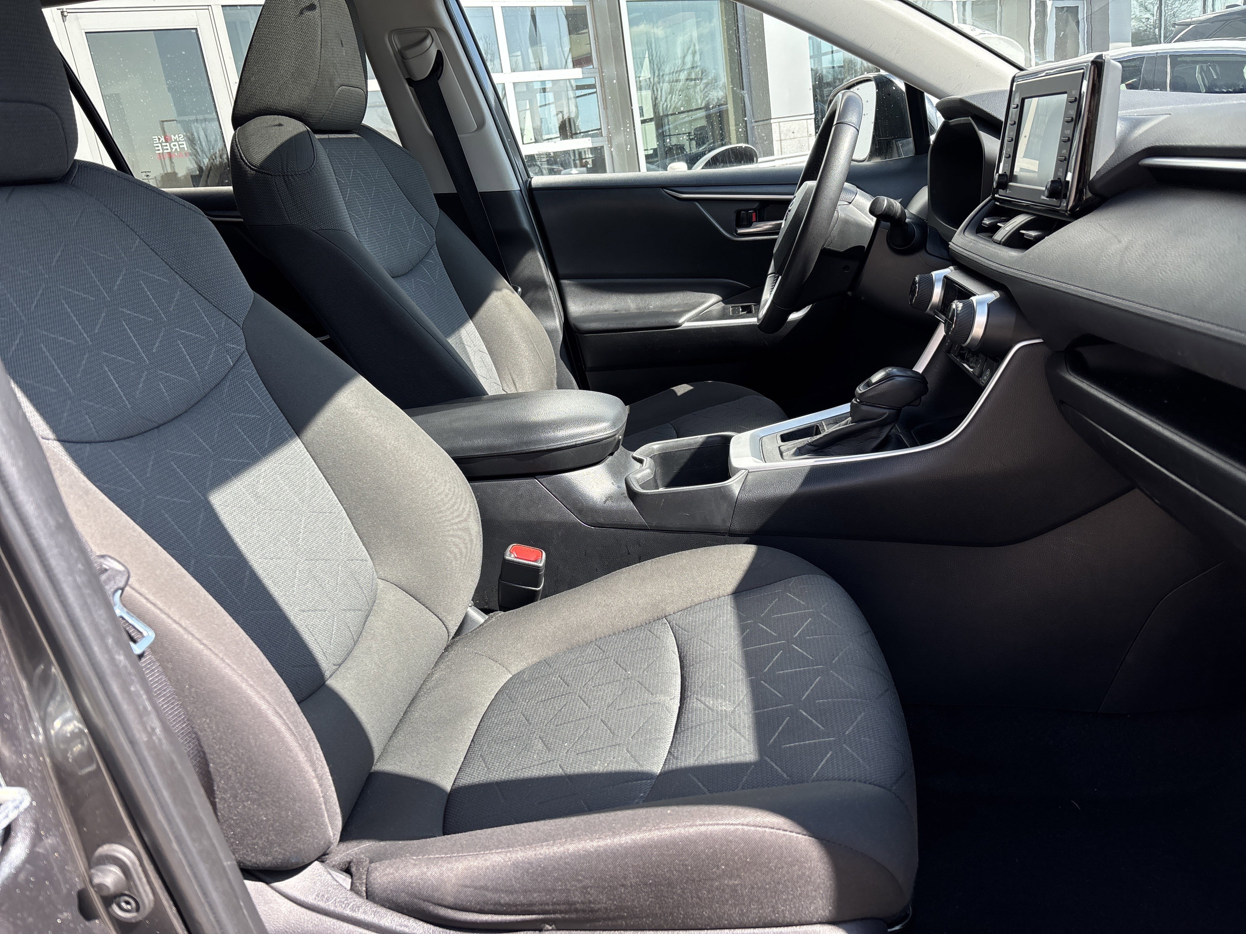 Used 2022 Toyota RAV4 XLE w/ Convenience Package AWD/4WD image 22