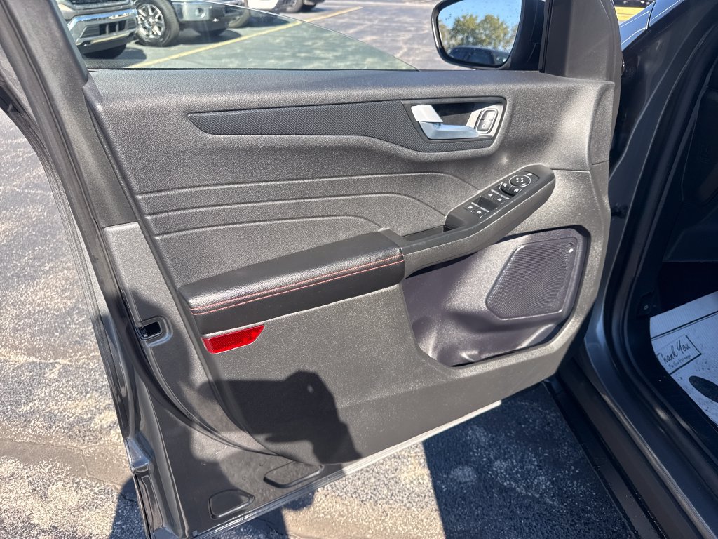 Used 2024 Ford Escape ST-Line w/ Tech Pack #1 AWD/4WD image 19