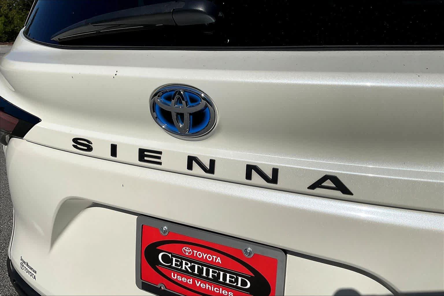 Used 2021 Toyota Sienna XLE FWD image 31