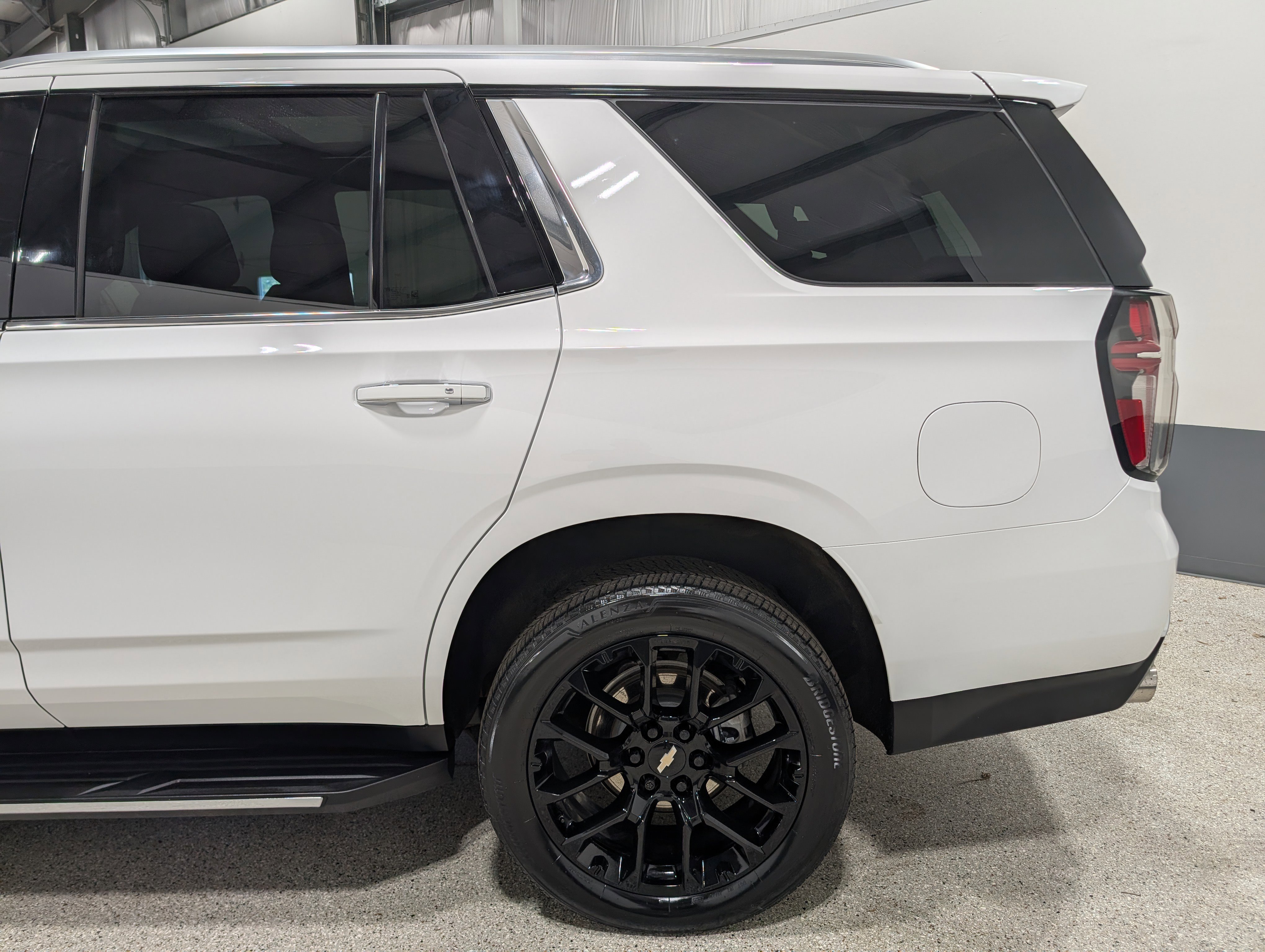 Used 2023 Chevrolet Tahoe High Country AWD/4WD image 8