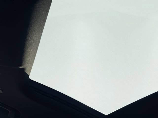 Used 2023 Land Rover Defender 110 X image 29