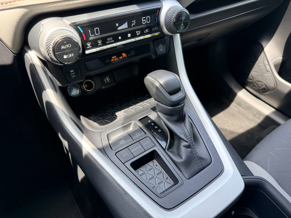 Used 2025 Toyota RAV4 XLE w/ Convenience Package FWD image 19