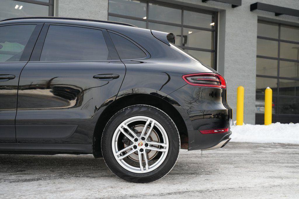 Used 2017 Porsche Macan w/ Driver Memory Package image 20