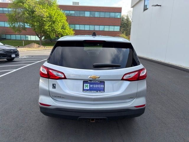 Used 2020 Chevrolet Equinox LS w/ LS Convenience Package AWD/4WD image 7