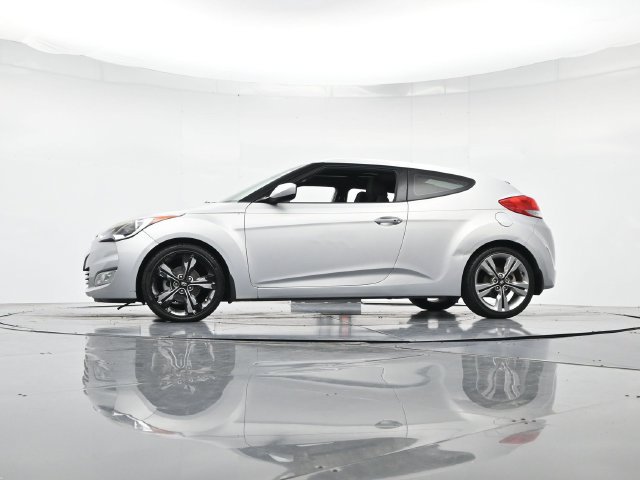 Used 2017 Hyundai Veloster Value Edition FWD image 40