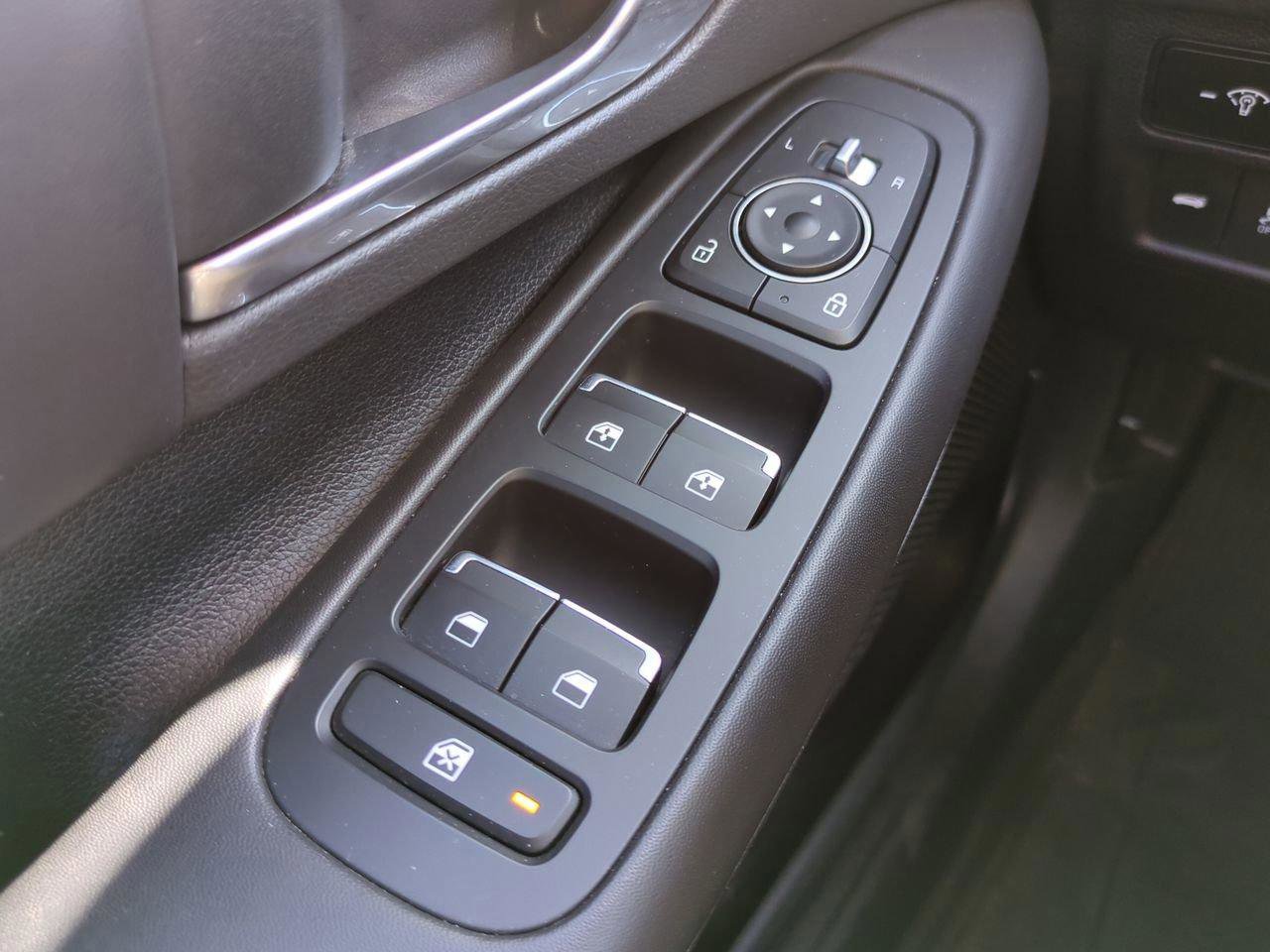 Certified 2023 Hyundai Sonata SEL w/ Cargo Package image 18