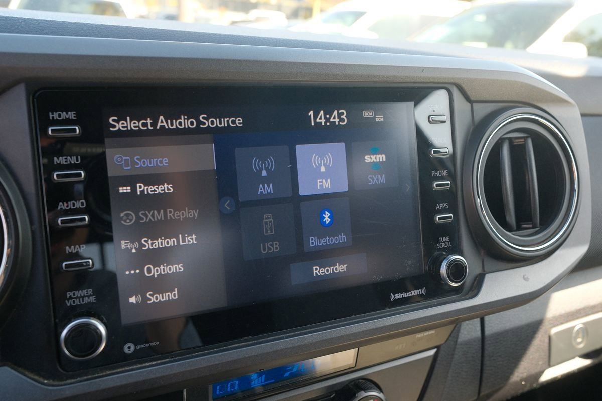 Used 2021 Toyota Tacoma TRD Sport w/ Technology Package image 23
