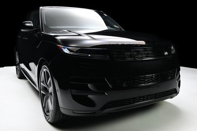 Used 2025 Land Rover Range Rover Sport SE AWD/4WD image 27
