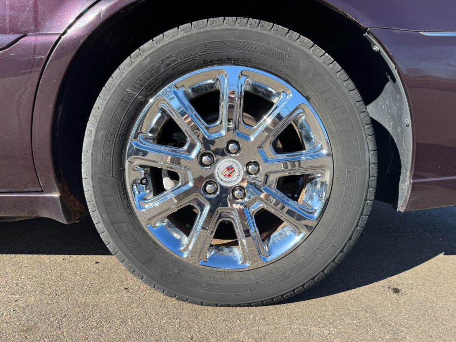 Used 2008 Cadillac DTS w/ Sun And Sound Package FWD image 13