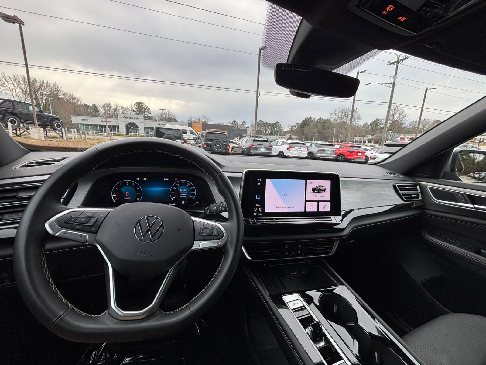 Used 2025 Volkswagen Atlas Cross Sport SE image 33