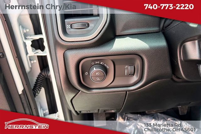 Used 2026 RAM 2500 Tradesman w/ Chrome Appearance Group AWD/4WD image 16
