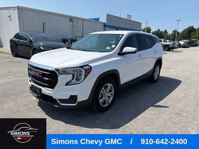 Used 2024 GMC Terrain SLE FWD image 1