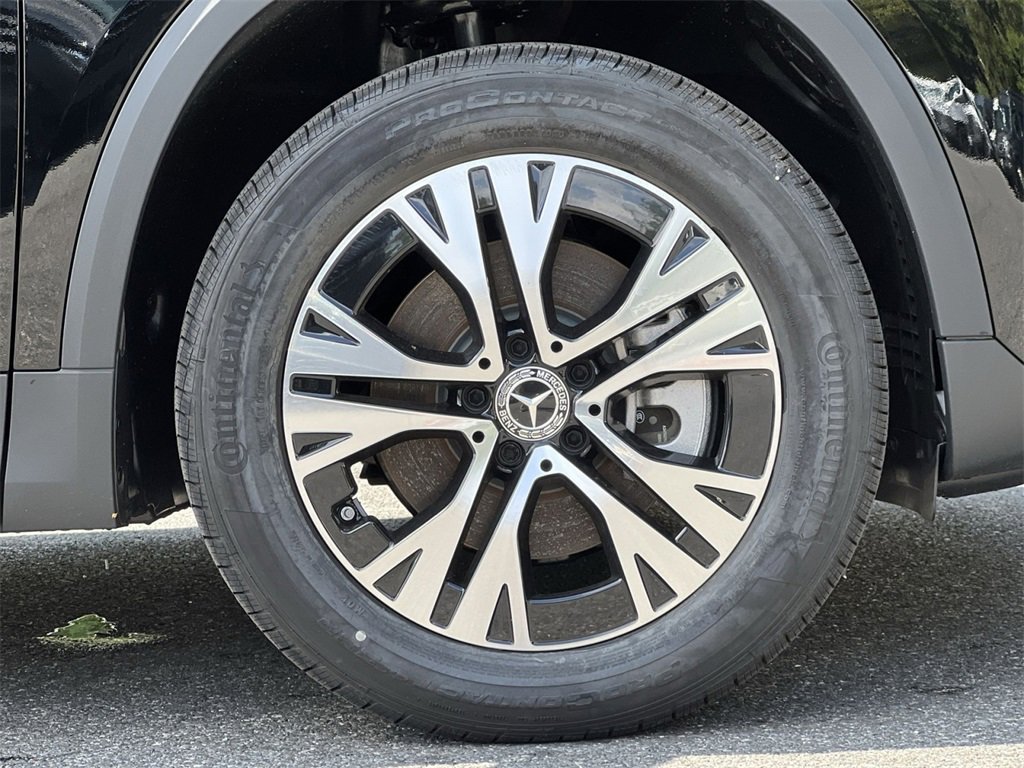 Certified 2025 Mercedes-Benz GLA 250 4MATIC image 10