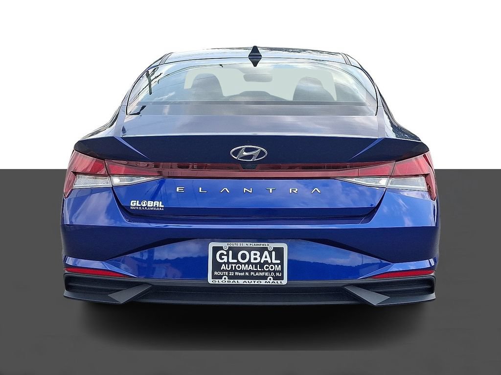 Used 2023 Hyundai Elantra SEL FWD image 6