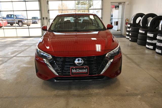 Used 2024 Nissan Sentra SV FWD image 2