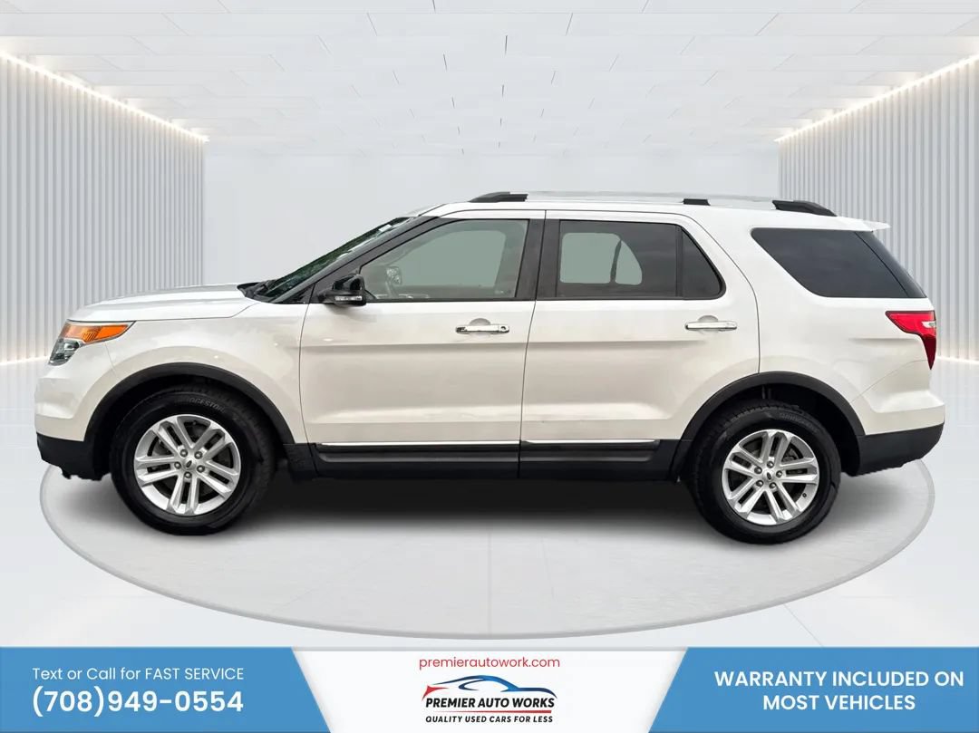 Used 2015 Ford Explorer XLT w/ Equipment Group 201A FWD image 9