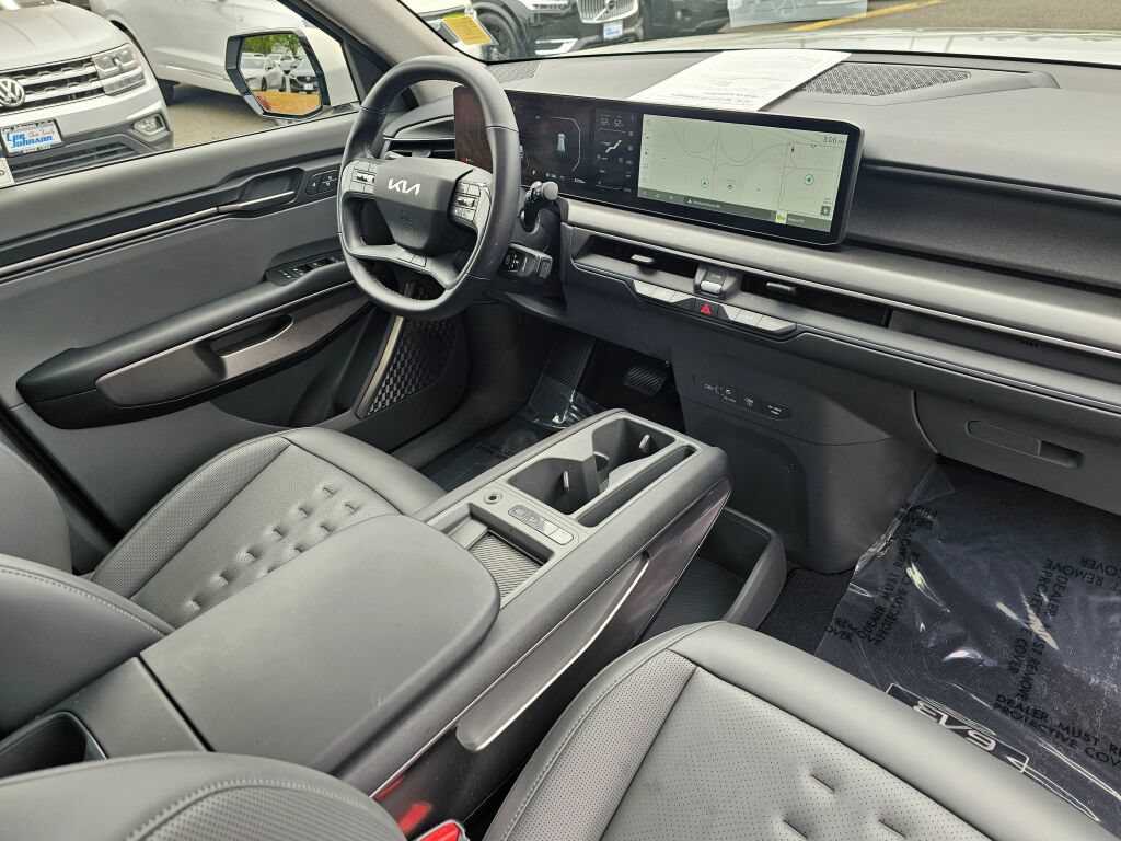 Certified 2024 Kia EV9 Wind AWD/4WD image 32