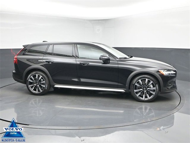 Used 2024 Volvo V60 B5 Cross Country Ultimate