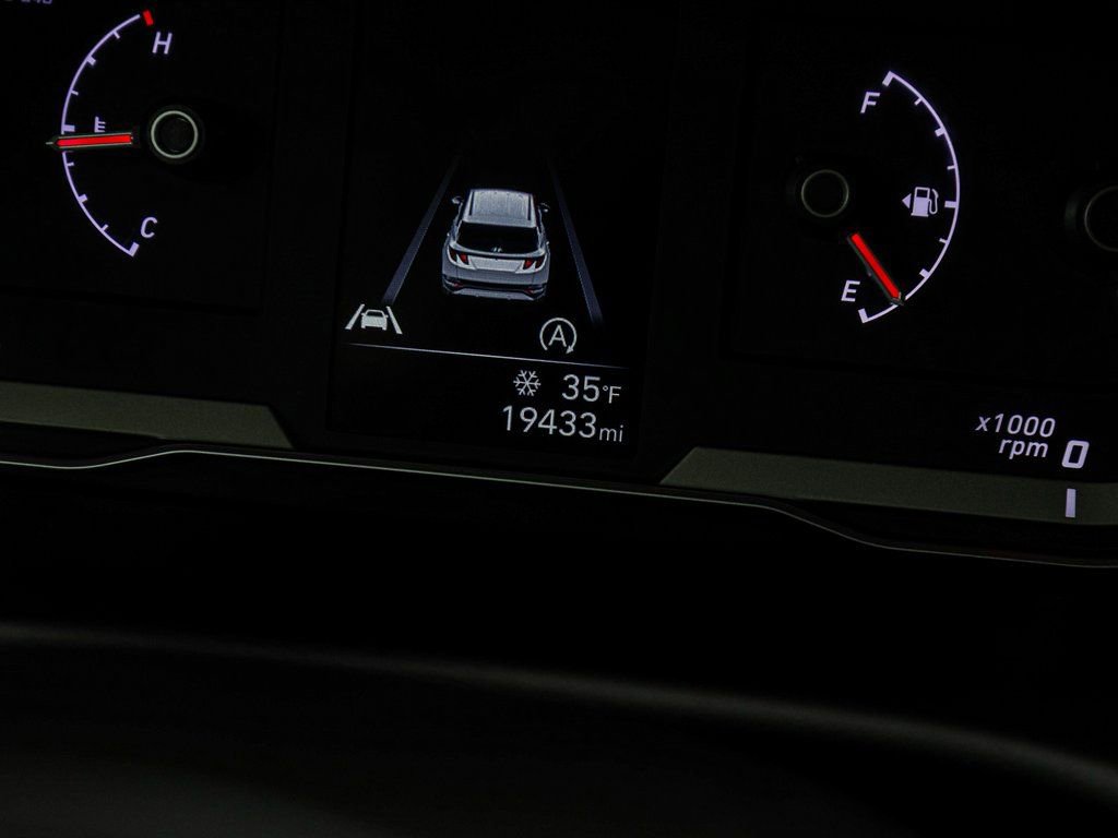 Used 2023 Hyundai Tucson SE image 18