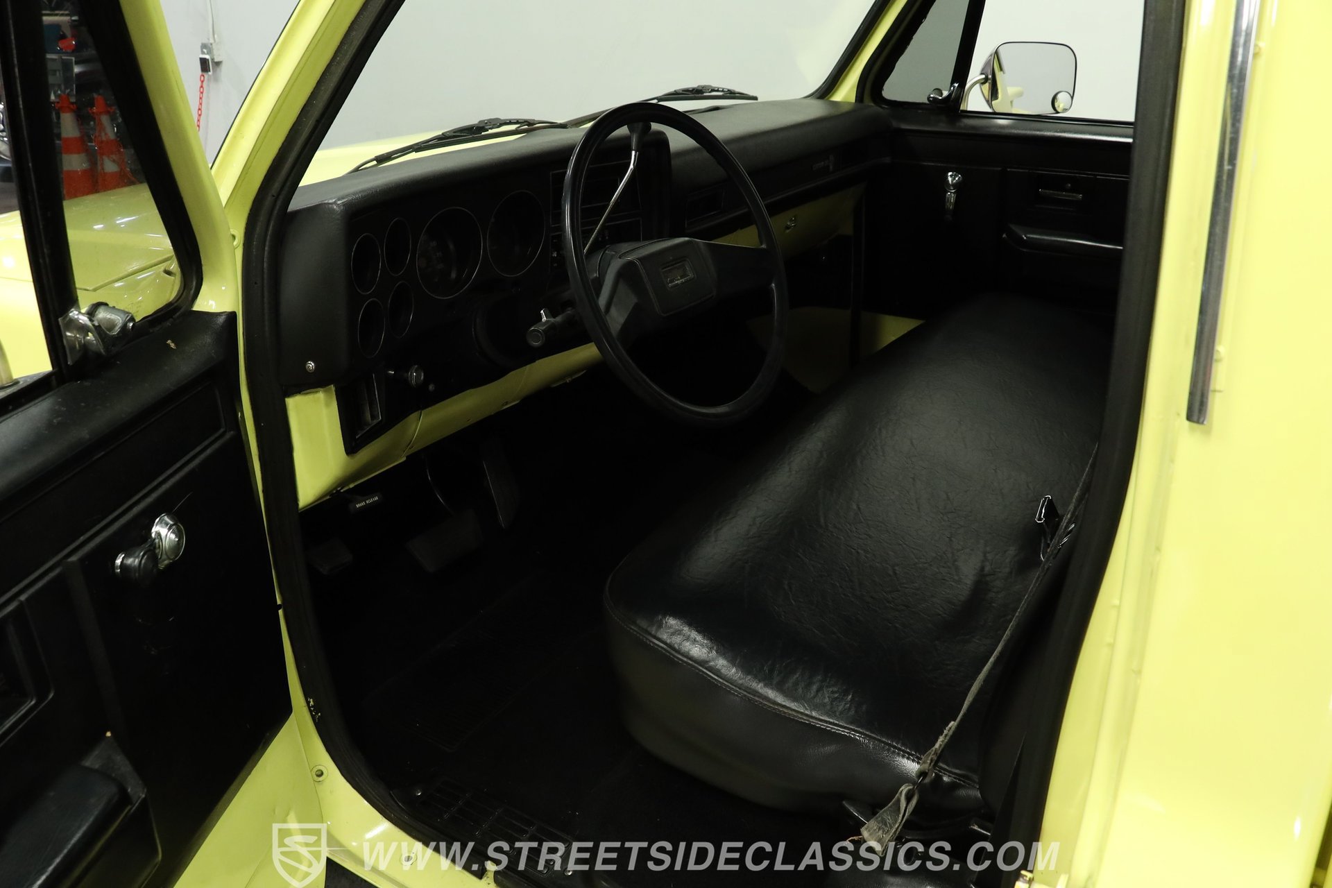 Used 1987 Chevrolet Silverado 1500 1500 RWD image 4